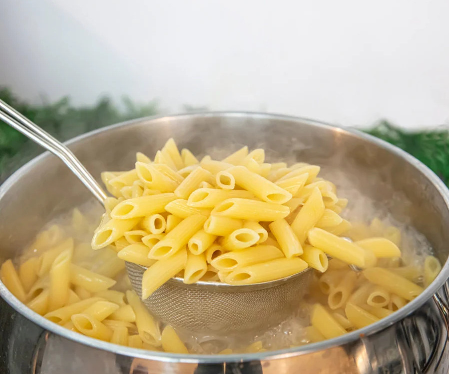 Danilo Curotto Misterpasta tavolo firma consulenza